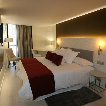 Hotel Cardenal มงฟอร์เต เด เลมอส ภายนอก รูปภาพ