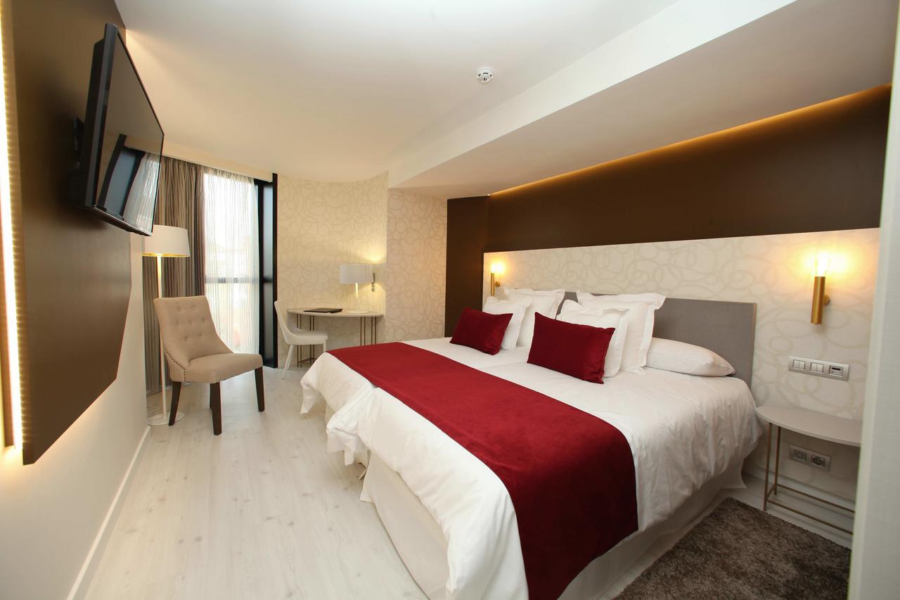 Hotel Cardenal มงฟอร์เต เด เลมอส ภายนอก รูปภาพ
