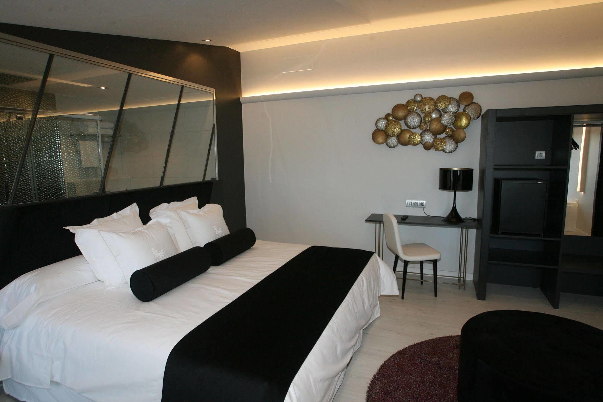 Hotel Cardenal มงฟอร์เต เด เลมอส ภายนอก รูปภาพ